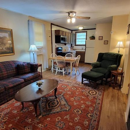 Arrowmont Stables & Cabins Cullowhee エクステリア 写真