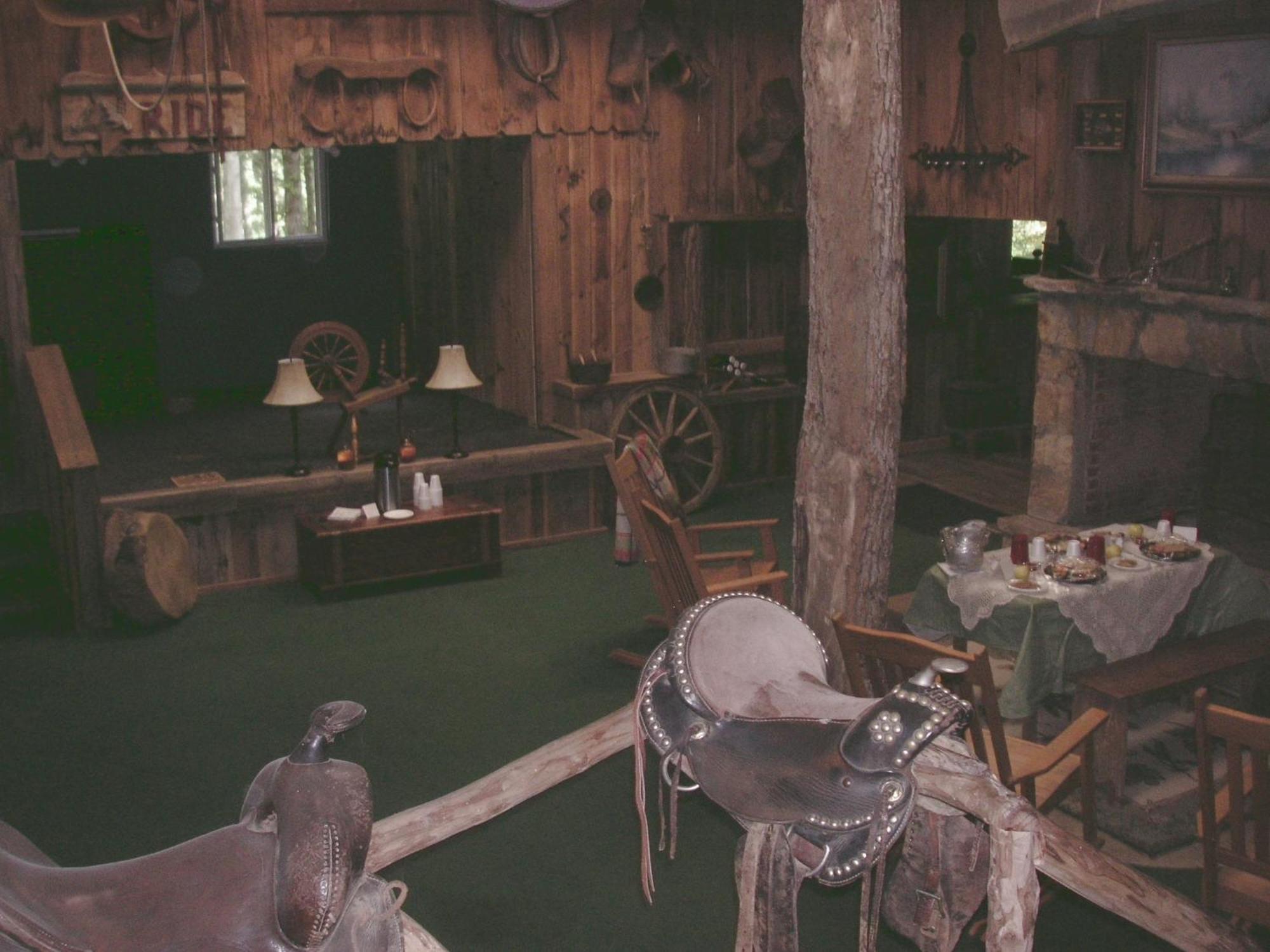 Arrowmont Stables & Cabins Cullowhee エクステリア 写真
