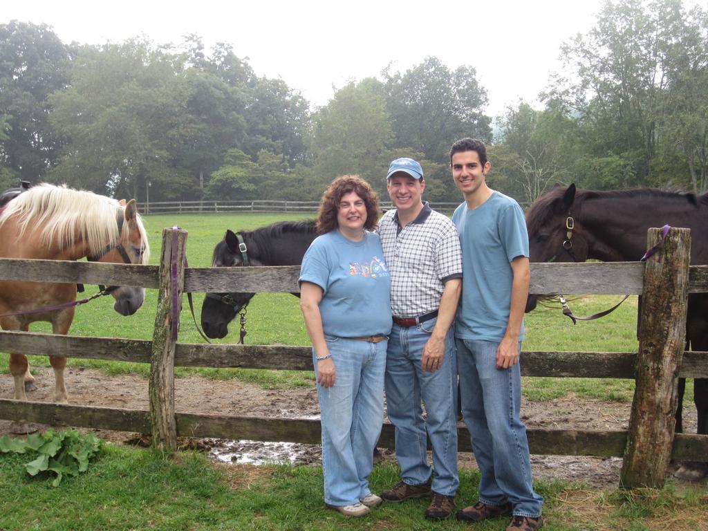 Arrowmont Stables & Cabins Cullowhee エクステリア 写真