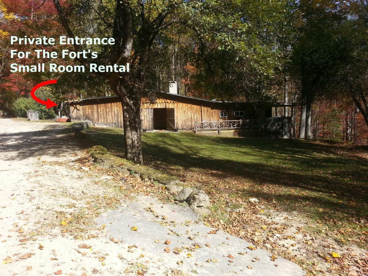 Arrowmont Stables & Cabins Cullowhee エクステリア 写真